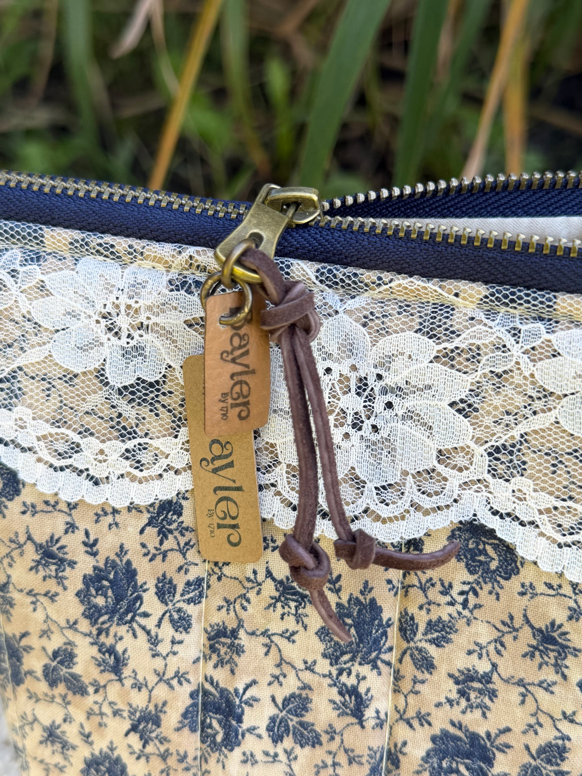 Victoria Lace Medium Pouch