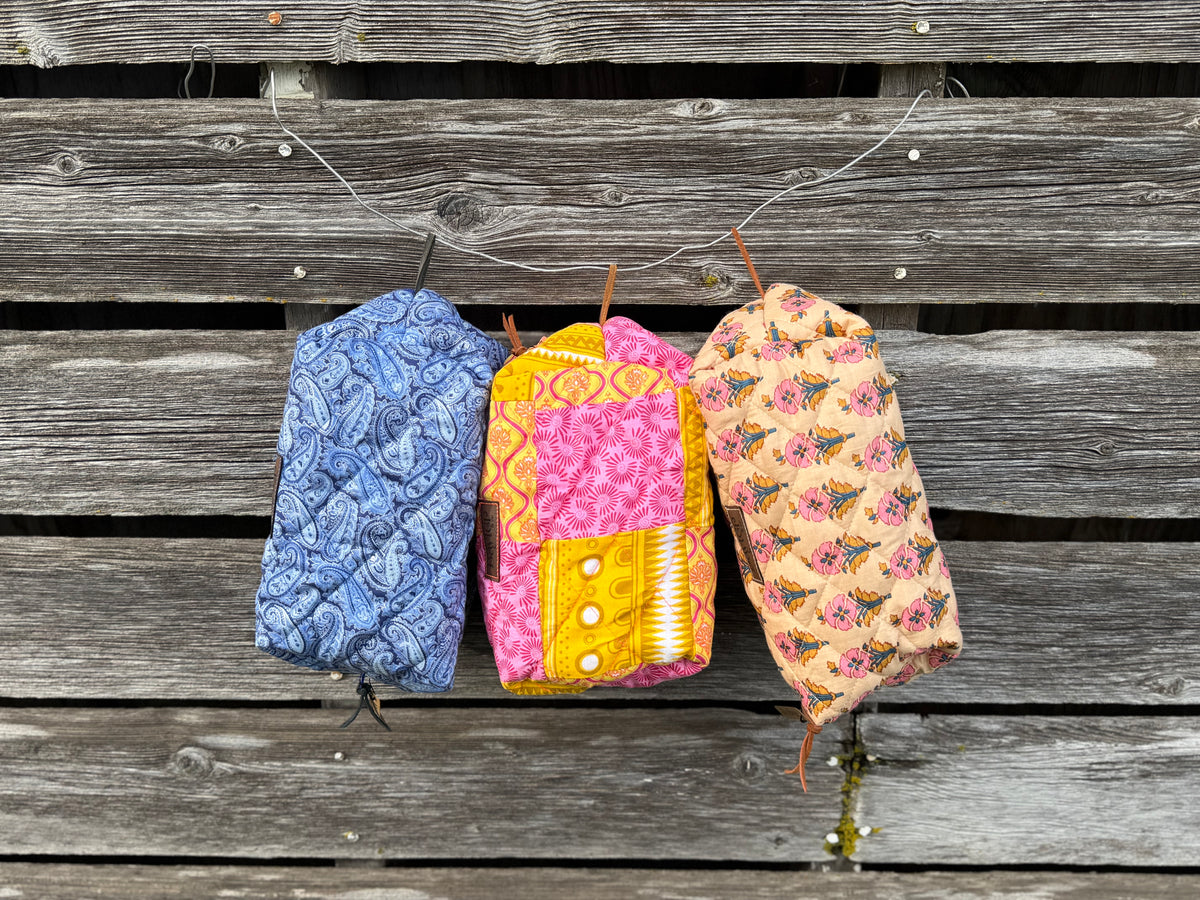 Paisley Puffer Medium Pouch