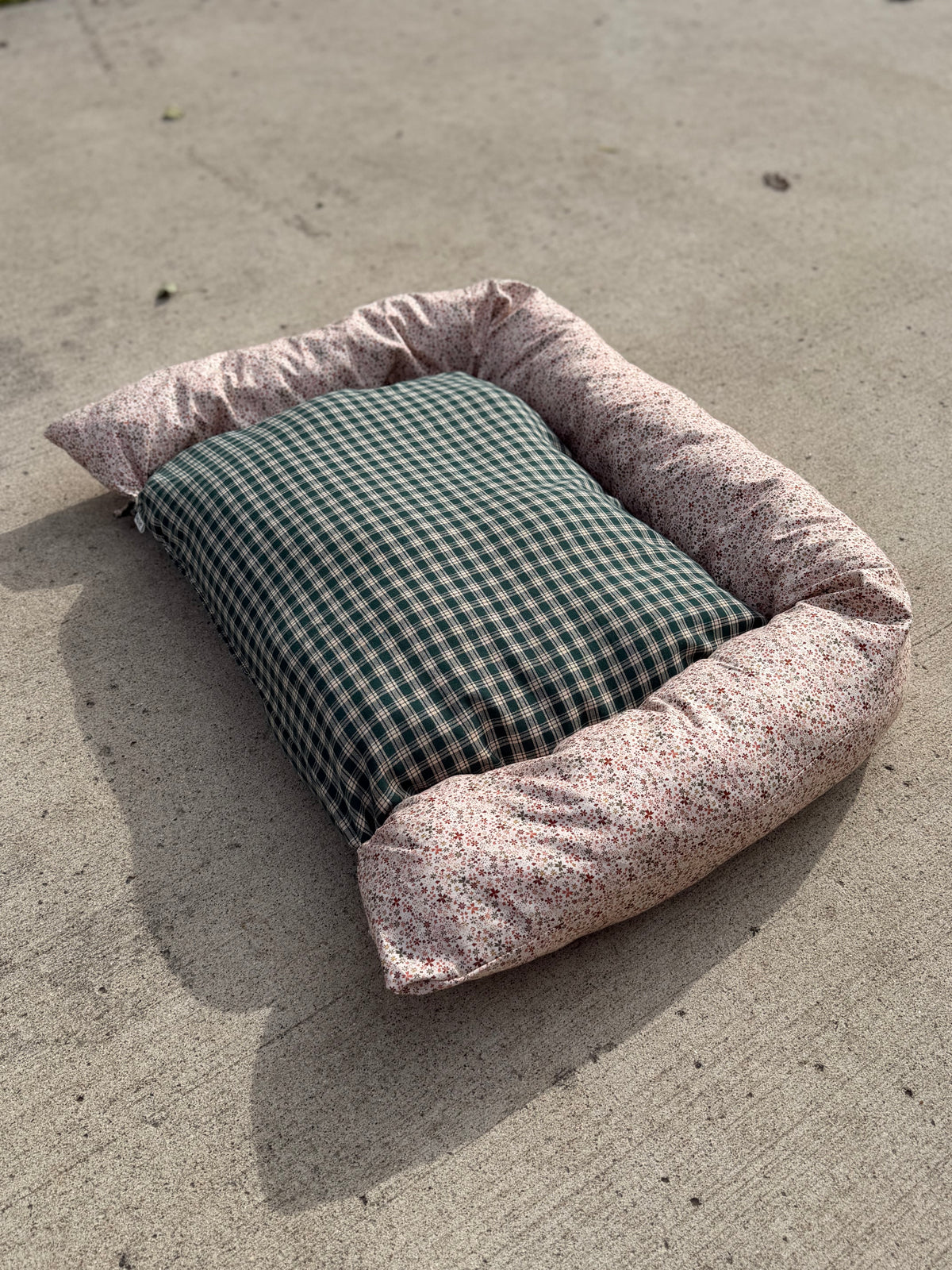 Flower Flannel Medium Dog Bed