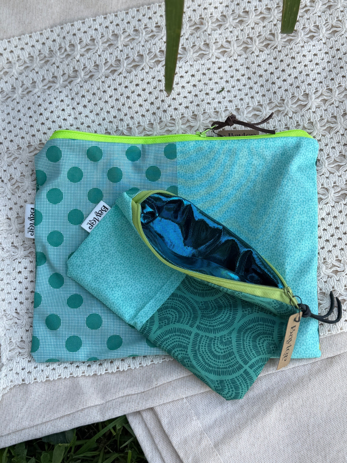 Aqua Patches Mini Flat Zip